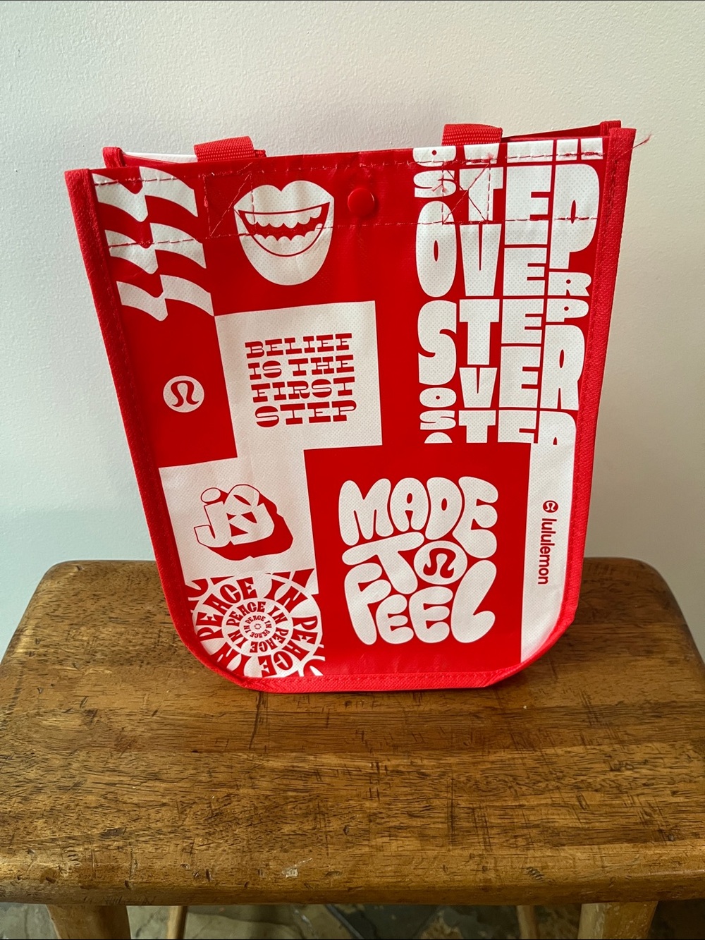 lululemon black & red Graphic Reusable Tote Duo - Picture 7 of 9